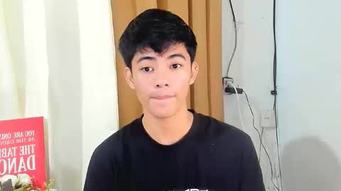 Snapshot of boynextdoor4ux chatting on 22, 12, 2025 HI IM JAMES DONT FORGET GIVE ME THUMBS UP AND JOIN TO MY FANCLUB online show from 22, 12, 2025