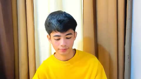 Snapshot of boynextdoor4ux chatting on 15, 1, 2026 HI IM JAMES DONT FORGET GIVE ME THUMBS UP AND JOIN TO MY FANCLUB online show from 15, 1, 2026