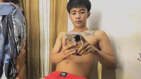 Snapshot of boynextdoor4ux chatting on 27, 7, 2026 HI IM JAMES DONT FORGET GIVE ME THUMBS UP AND JOIN TO MY FANCLUB online show from 27, 7, 2026