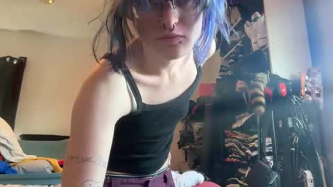 boywithbug online show from 27, 2, 2026