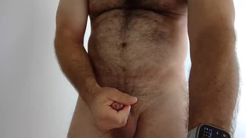 Snapshot of bradsummer619 chatting on 27, 4, 2026 BeefyBiceps online show from 27, 4, 2026