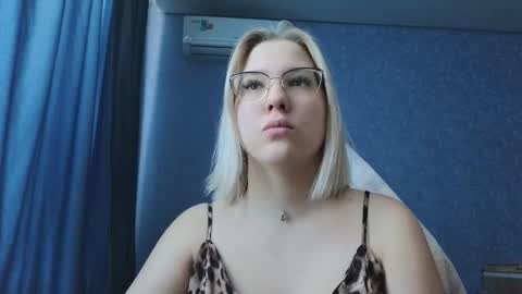 Belle  online show from 16, 11, 2025