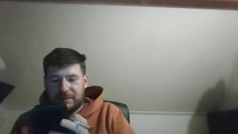 Snapshot of brate1899 chatting on 14, 5, 2026 brate1899 online show from 14, 5, 2026