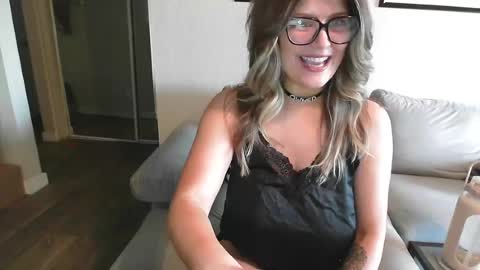 Snapshot of brattybarbiebabe chatting on 27, 7, 2026 BrattyBarbieBabe online show from 27, 7, 2026