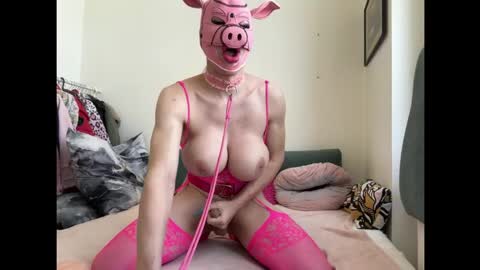 Snapshot of bratzdoll1994 chatting on 19, 4, 2026 bratzdoll1994 online show from 19, 4, 2026