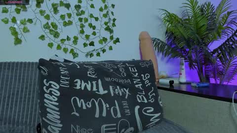 Snapshot of bravomaestro chatting on 20, 11, 2025 Johny Bravo online show from 20, 11, 2025