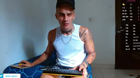 Snapshot of bray_hotboy chatting on 4, 6, 2026 Bray Hotboy online show from 4, 6, 2026