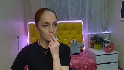 Snapshot of breeterner chatting on 5, 2, 2025 breeterner online show from 5, 2, 2025
