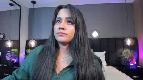 Snapshot of brenda__garcia chatting on 18, 6, 2026 online show from 18, 6, 2026