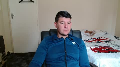 Snapshot of brendansexyboy098754 chatting on 17, 5, 2026 ask me lol online show from 17, 5, 2026