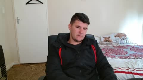 Snapshot of brendansexyboy098754 chatting on 4, 6, 2026 ask me lol online show from 4, 6, 2026