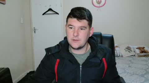 Snapshot of brendansexyboy098754 chatting on 29, 6, 2026 ask me lol online show from 29, 6, 2026