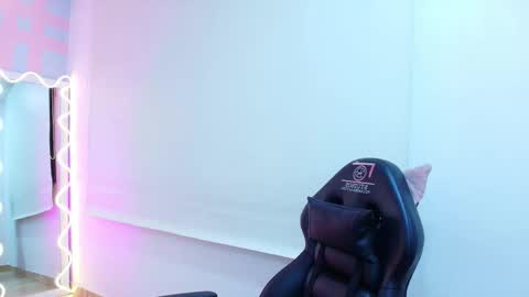 BRENDDA  online show from 5, 12, 2025