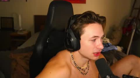 Snapshot of brentonverde chatting on 26, 12, 2024 brentonverde online show from 26, 12, 2024