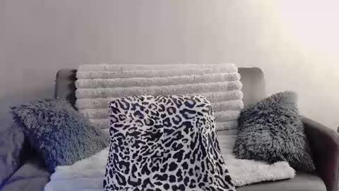 bri_fox online show from 17, 6, 2026