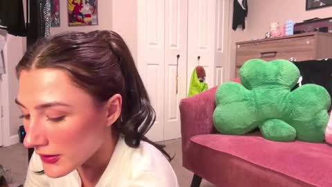 Brianna3 online show from 10, 3, 2025