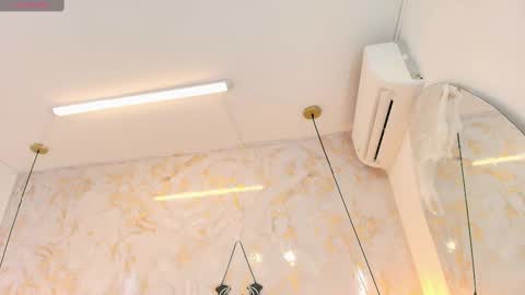 Brianna  online show from 8, 10, 2025