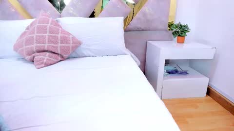 Brianna  online show from 28, 11, 2025