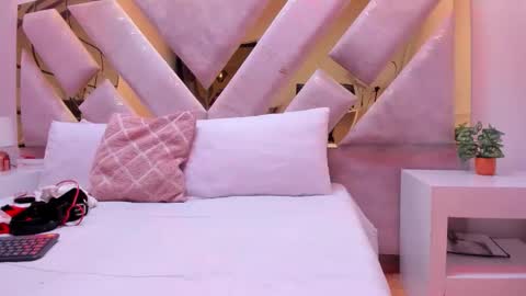 Brianna  online show from 1, 12, 2025