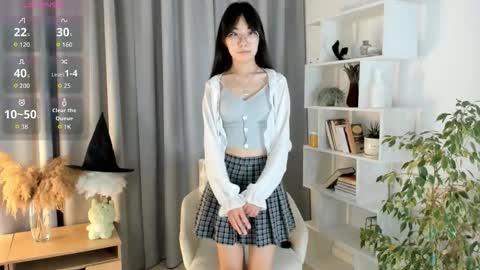 Snapshot of bridgetbottrell chatting on 23, 10, 2025 Hanna online show from 23, 10, 2025