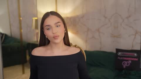 Diamonds Girls online show from 25, 10, 2025