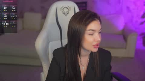 Diamonds Girls online show from 17, 11, 2025