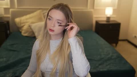 Diamonds Girls online show from 14, 12, 2025