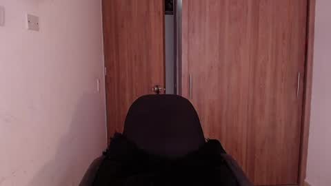 Brilla Mettal online show from 26, 3, 2026