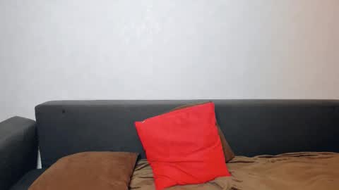 brilliantegirl_ online show from 12, 9, 2025