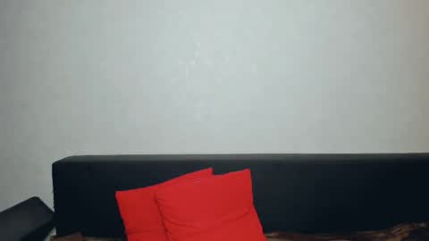 brilliantegirl_ online show from 9, 11, 2025