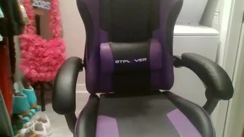 Snapshot of briny2021 chatting on 4, 1, 2025 Briny online show from 4, 1, 2025