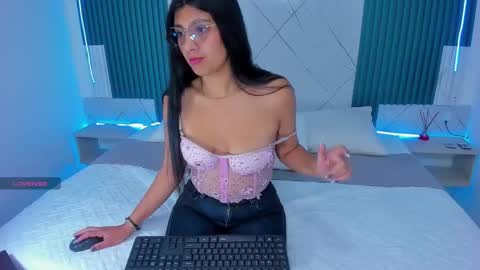 briseida_white online show from 11, 10, 2025