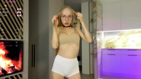 Snapshot of britakiss chatting on 10, 9, 2025 Brita online show from 10, 9, 2025