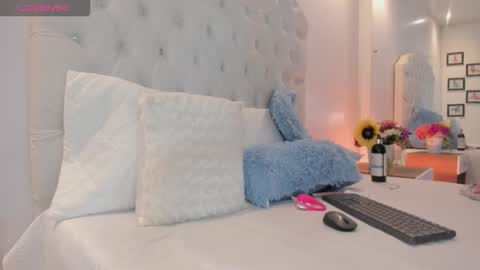 Brithany Rousee online show from 10, 11, 2025