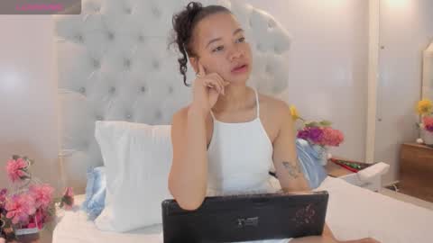 Brithany Rousee online show from 15, 11, 2025