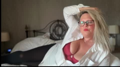 British Bella online show from 13, 4, 2026