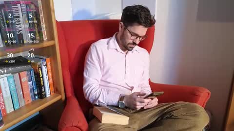 British Poet online show from 4, 12, 2025