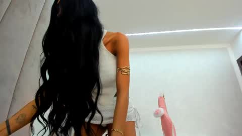 Snapshot of britney_charm chatting on 16, 5, 2026 britney_charm online show from 16, 5, 2026