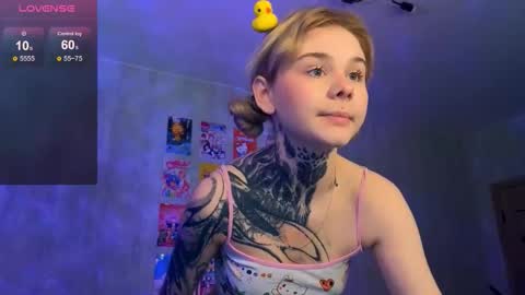 Snapshot of britney_lynch chatting on 5, 2, 2026 Britney online show from 5, 2, 2026