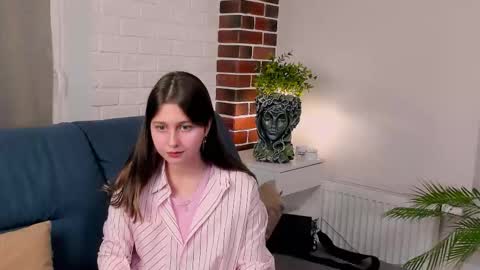 Snapshot of brittpobre chatting on 2, 12, 2025 brittpobre online show from 2, 12, 2025