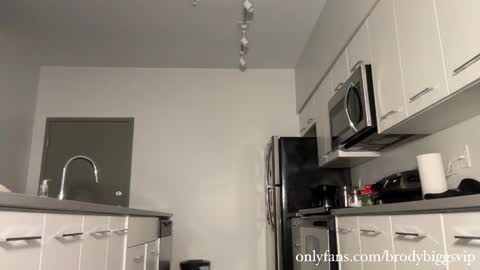 Snapshot of brodybiggs chatting on 4, 10, 2025 Brody Biggs online show from 4, 10, 2025