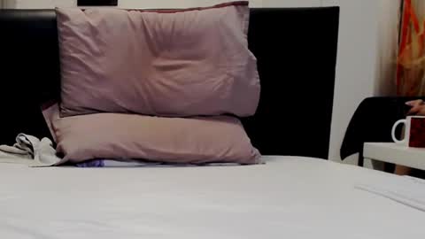 Snapshot of brodystone1 chatting on 17, 12, 2024 BrodyStone online show from 17, 12, 2024