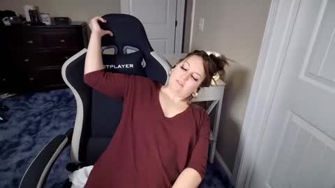 Snapshot of brookebee27 chatting on 28, 2, 2025 brookebee online show from 28, 2, 2025