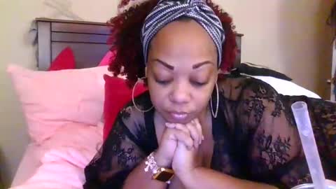 Snapshot of brownroundrenee chatting on 20, 5, 2026 brownroundrenee online show from 20, 5, 2026