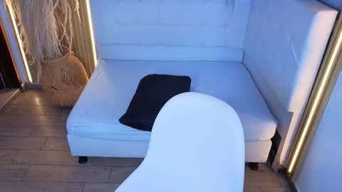 Bruja SCarlata online show from 3, 2, 2026