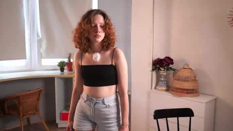 Snapshot of brunaeveritt chatting on 15, 5, 2026 Tess online show from 15, 5, 2026