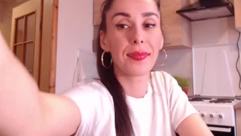 Ellis online show from 2, 2, 2025