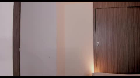 Snapshot of brunnahart chatting on 16, 10, 2025 online show from 16, 10, 2025