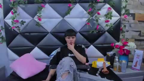 Bruno Cruz online show from 9, 11, 2025