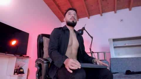 Andres Suarez online show from 4, 4, 2026